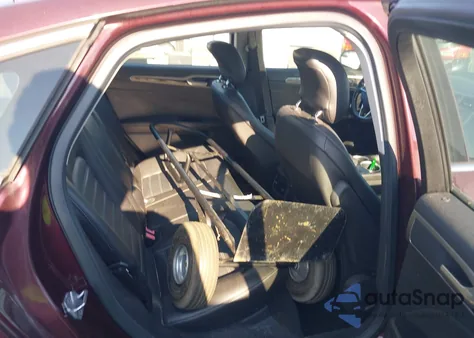 2013 Ford Fusion Se z USA, uszkodzony, nr VIN 3FA6P0HR8DR187380